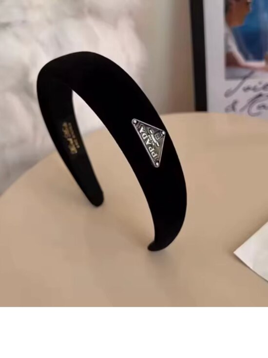 NWT Triangle Logo Black Headbands